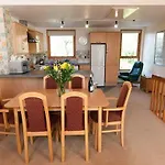 Ferienhaus Bridge 6, Within Walking Distance Of Town Centre, Strictly No Pets